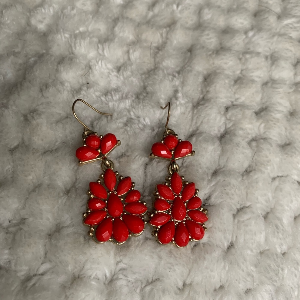 Dangle earrings